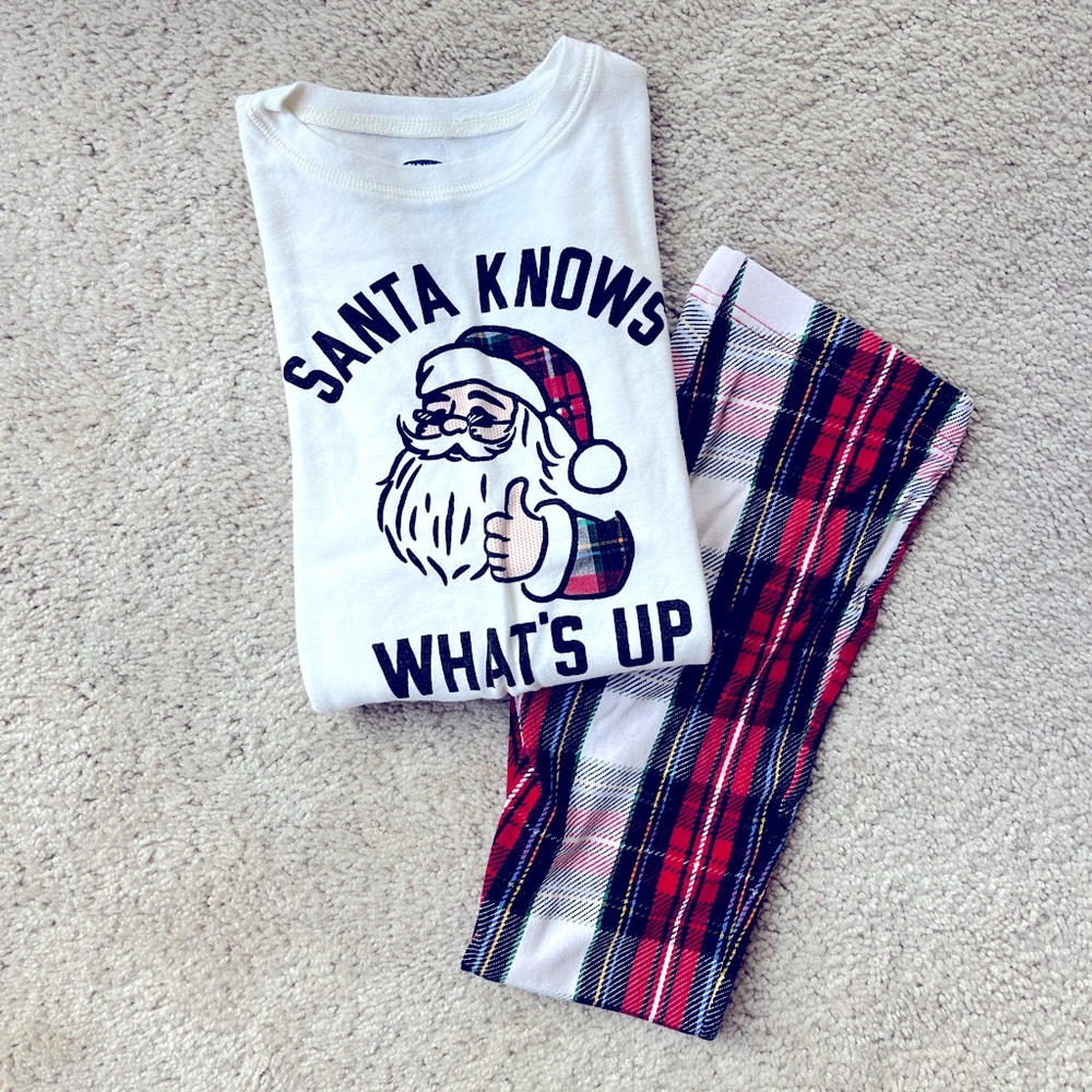Kids Old Navy Christmas PJs size M(8)
